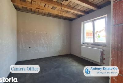 Casă cu 4 camere cu Teren 300 Mp în Sânmartin