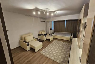 Garsonieră decomandată în Nerva Traian