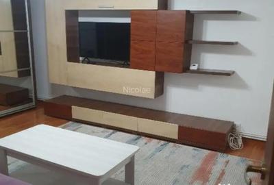 Garsonieră decomandată în Unirii - 1