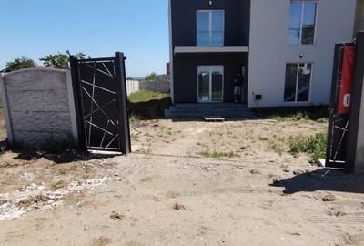 Casă cu 5 camere cu Teren 500 Mp în Central - 4