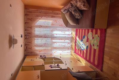 Inchiriez apartament cu trei camere in zona centrala - 3