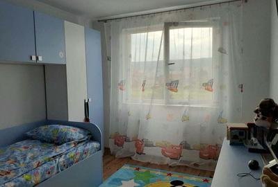 Vand apartament 3 camere in bloc nou - 2