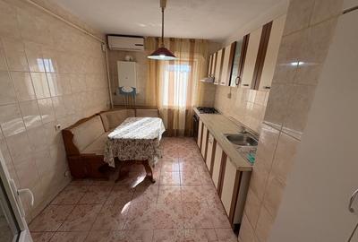 Apartament cu 4 camere decomandat, mobilat în Craiovița Nouă - 3