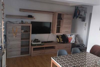 Apartament cu 4 camere decomandat în Central - 2