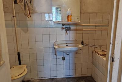 Garsonieră decomandată în Central - 7