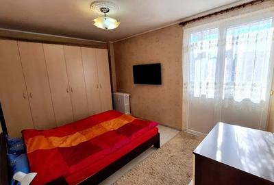 Apartament 3 camere, decomandat, 64 mp, aer conditionat, metrou aproape, 1 Mai - 1