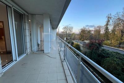 Apartament 4 camere  Resedinta - 27