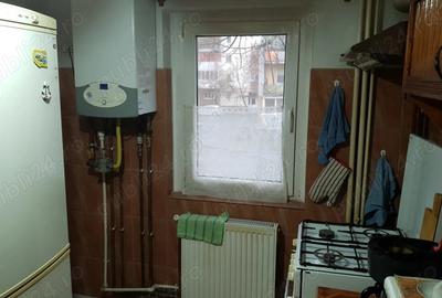 Vand apartament 2 camere, Confectii - 7