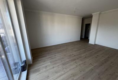 Apartament cu 3 camere semidecomandat, mobilat în Florești - 9