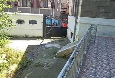Apartament cu 3 camere semidecomandat în Cișmigiu