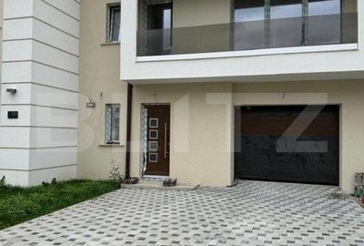 Casă cu 4 camere cu Teren 275 Mp în Central - 1
