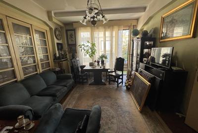 Vanzare apartament trei camere Universitate metrou perfect pentru Airbnb Vanzare apartament trei camere Universitate metrou perfect pentru Airbnb - 3