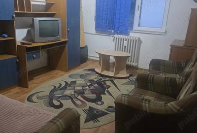 Vand garsoniera str. Carol Davila etaj 2 3 - 1