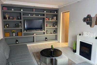 Apartament cu 3 camere semidecomandat în Exterior Vest - 1