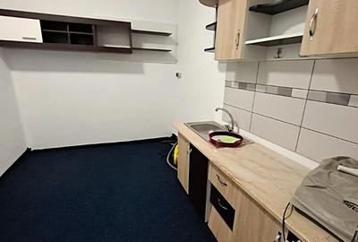 Spațiu comercial, de 900 mp, în Central - 3