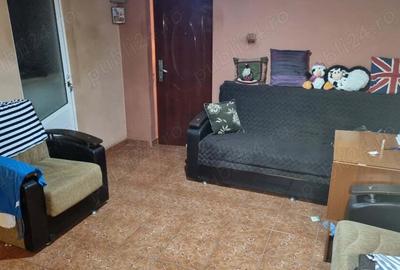Casa + spatiu comercial cca 100 m2 casa...spa?iul 50-60m2 - 2