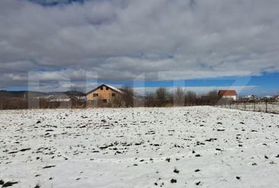 Teren de 676 mp, în Vulcan
