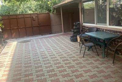 Casă cu 3 camere în Central - 2