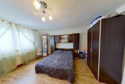 Casă cu 5 camere cu Teren 500 Mp în Central