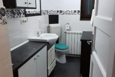 Apartament 2 cam de inchiriat- 2 locuri de parcare gratuite - 3