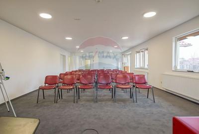 Casă cu 7 camere cu Teren 1400 Mp în Stupini - 29