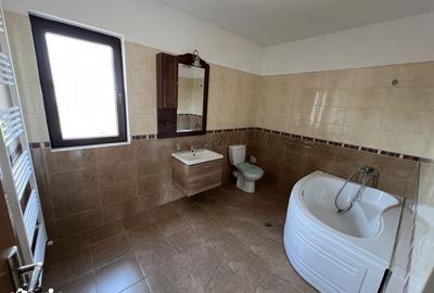 Casă cu 4 camere decomandat cu Garaj în Terezian - 14