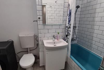 Inchiriez apartament o camera Decebal - 1