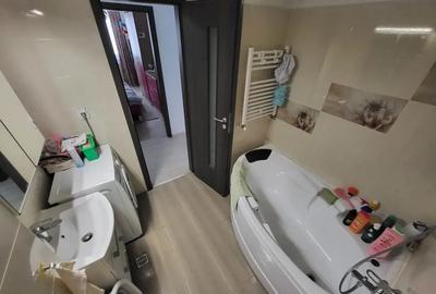 3 camere decomandat si parcare - 1