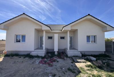 Duplex cu 3 camere cu Canalizare în Moșnița Nouă - 2