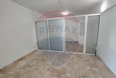 Spa?iu comercial str. Alexandru Vlahuta - 3