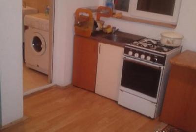 Casă cu 8 camere cu Teren 300 Mp în Lumina - 3