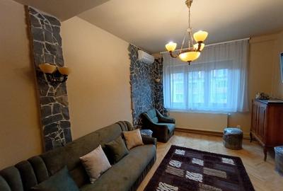 Apartament cu 2 camere decomandat, mobilat în Central