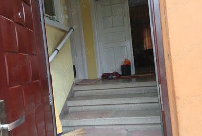 Casă în Vatra Satului - 6