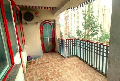 Apartament cu 3 camere decomandat în 13 Decembrie - 19