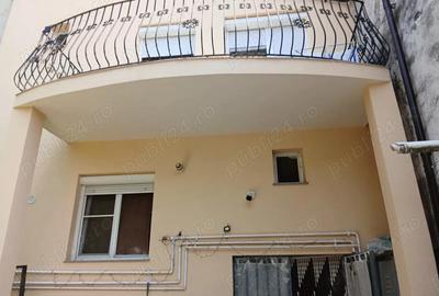 Casă cu 4 camere cu Teren 128 Mp în 14 Mai - 2