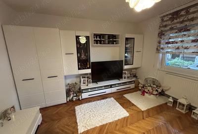 Apartament cu 4 camere decomandat în Micălaca