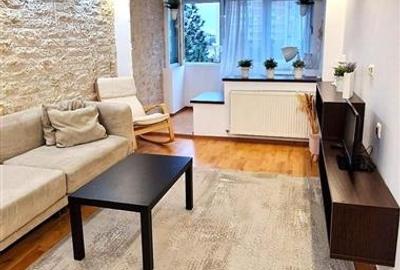 Apartament cu 3 camere decomandat, mobilat în Tudor