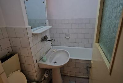 Apartament cu 3 camere decomandat în Farfuria - 3