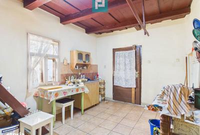 Casă cu 5 camere cu Teren 1629 Mp în Târnova - 11