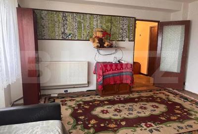 Apartament 2 camere, decomandat Micro 2 | Sta?ie autobuz vis-a-vis - 12