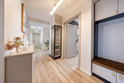 Apartament cu 3 camere decomandat, mobilat în Tractorul - 4