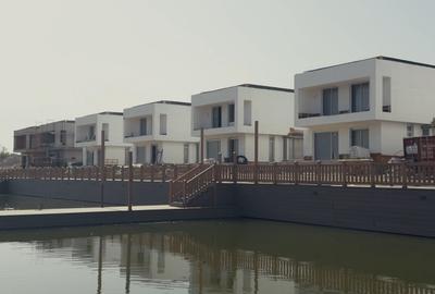 Vila de lux in SNAGOV- Marina Snagov, deschidere la lac