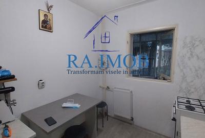 Apartament cu 3 camere decomandat în 9 Mai - 15