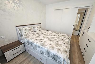 Apartament cu 3 camere decomandat, mobilat în Tractorul - 32