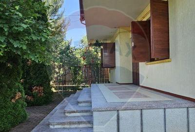 Casa / Vila cu 6 camere de vanzare - CORNU - 17