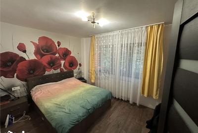 Apartament cu 3 camere semidecomandat în Rogerius - 2