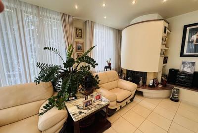 Casă individuală cu 10 camere cu Piscina în Roșu - 5