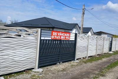 Casă cu 4 camere în Central - 1