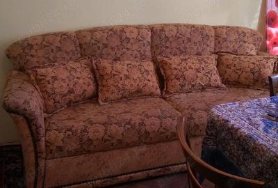 Apartament cu 2 camere nedecomandat, mobilat în Tractorul - 10