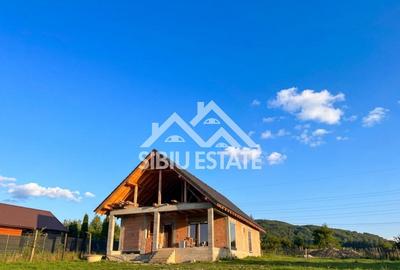 Casă individuală cu 3 camere cu Canalizare în Vale - 1